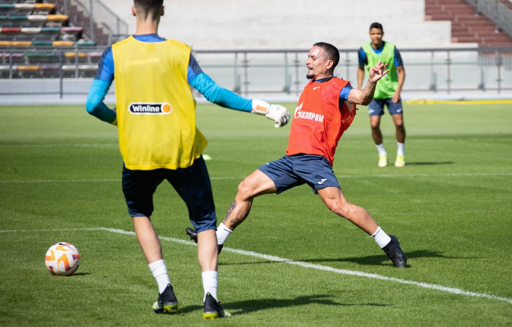 Зимние «Газпром» — тренировочные сборы в Абу-Даби. 19 января, утренняя тренировка