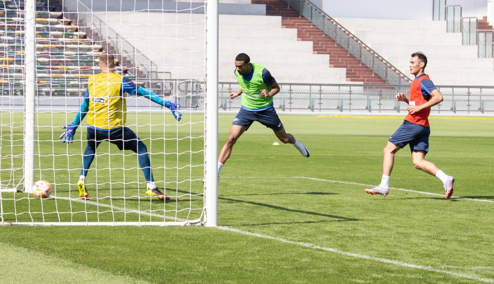 Зимние «Газпром» — тренировочные сборы в Абу-Даби. 19 января, утренняя тренировка