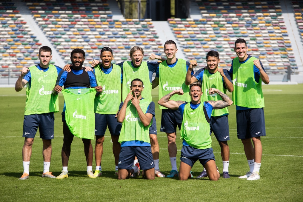 Зимние «Газпром» — тренировочные сборы в Абу-Даби. 19 января, утренняя тренировка