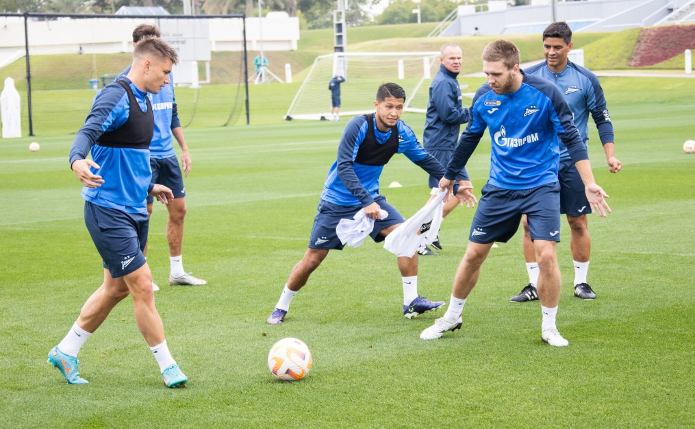 Зимние «Газпром» — тренировочные сборы в Катаре. 11 февраля, утренняя тренировка.