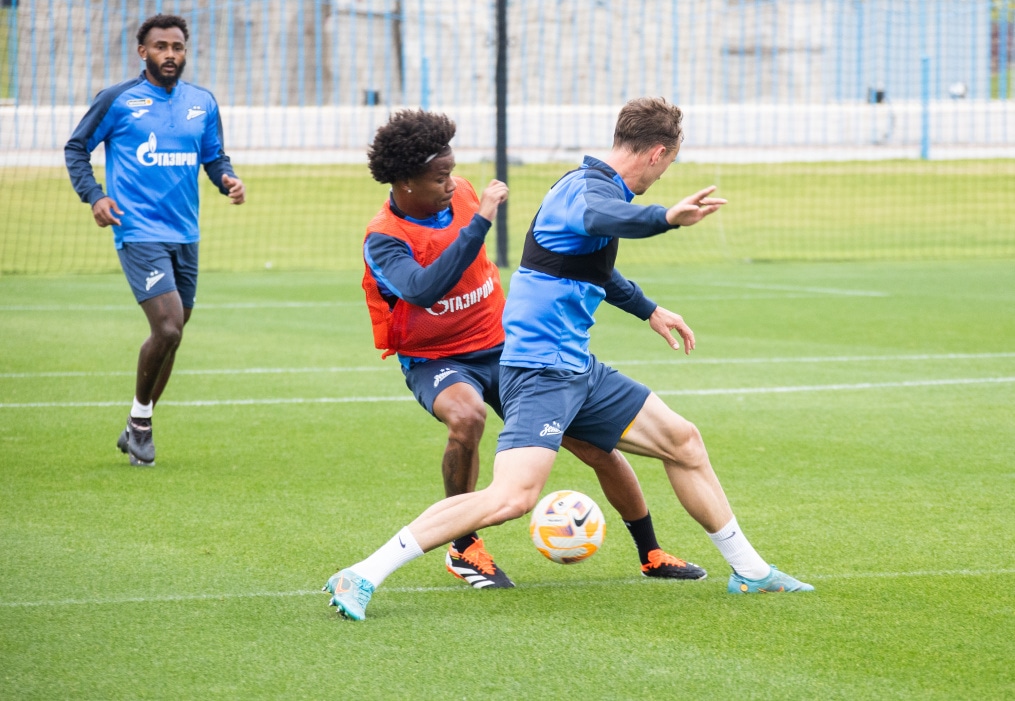 Зимние «Газпром» — тренировочные сборы в Катаре. 11 февраля, утренняя тренировка.