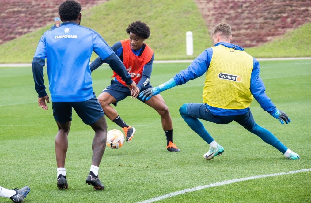 Зимние «Газпром» — тренировочные сборы в Катаре. 11 февраля, утренняя тренировка.