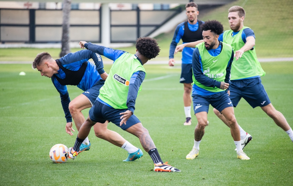 Зимние «Газпром» — тренировочные сборы в Катаре. 11 февраля, утренняя тренировка.