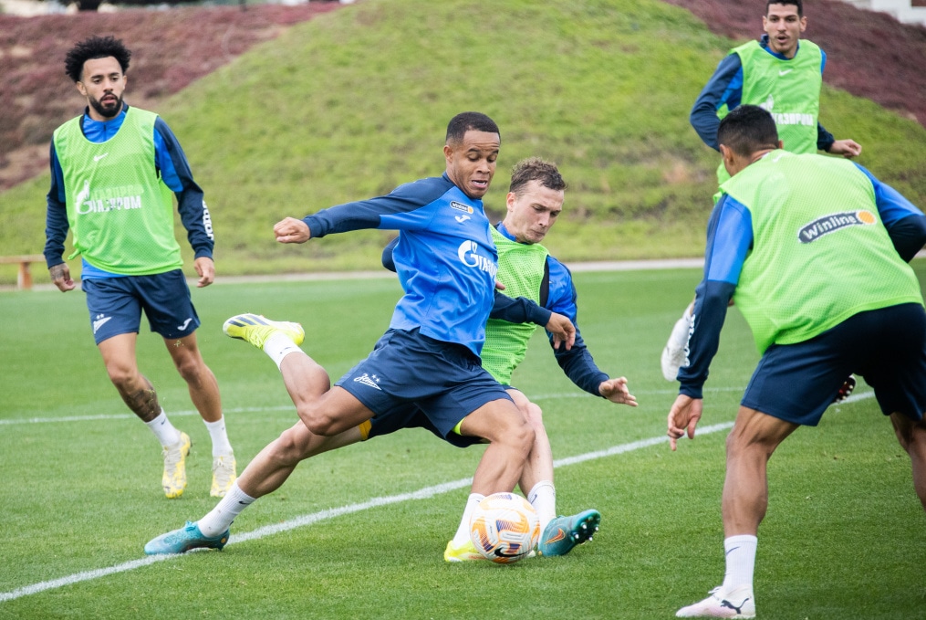 Зимние «Газпром» — тренировочные сборы в Катаре. 11 февраля, утренняя тренировка.