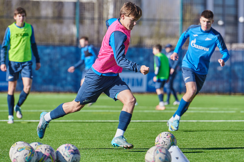 Тренировка «Зенита» U-17 и U-18 перед матчами с «Локомотивом»