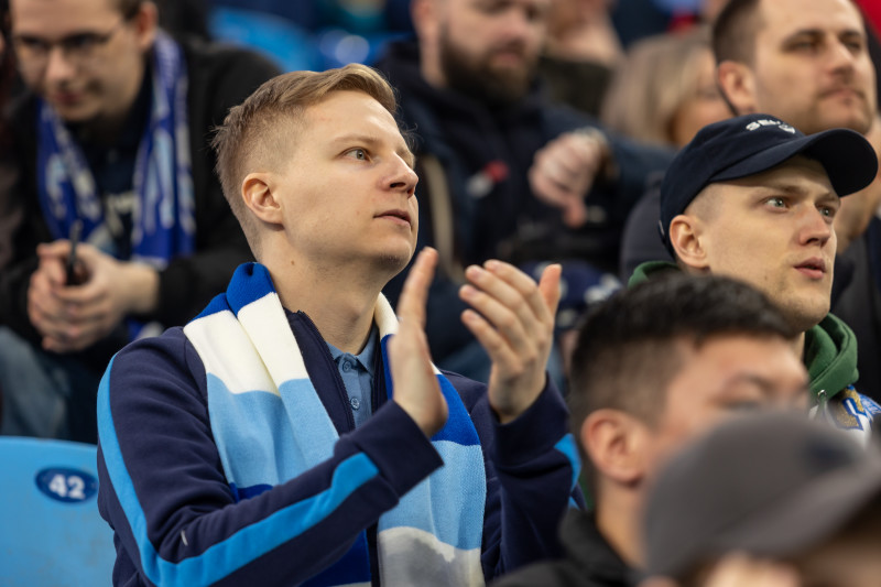 Болельщики на матче «Зенит» — «Спартак»