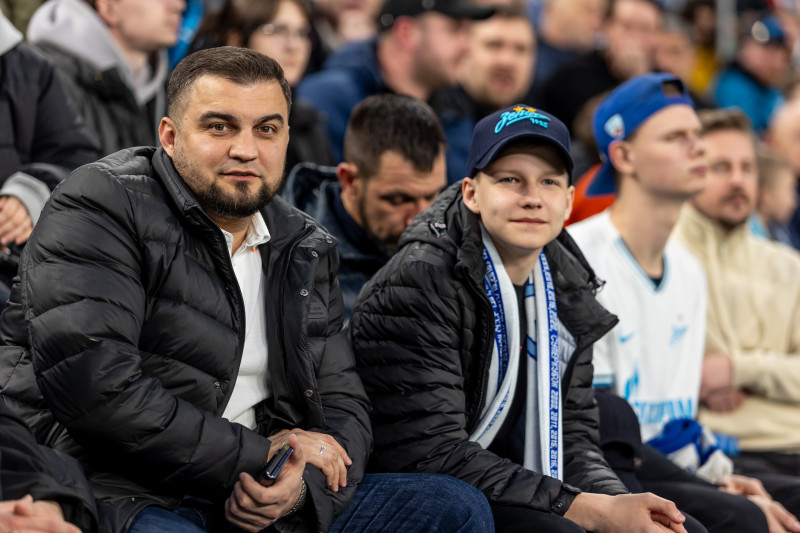 Болельщики на матче «Зенит» — «Спартак»
