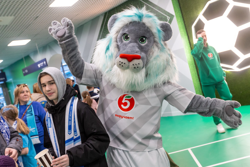 Фан-променад перед матчем «Зенит» — «Оренбург»