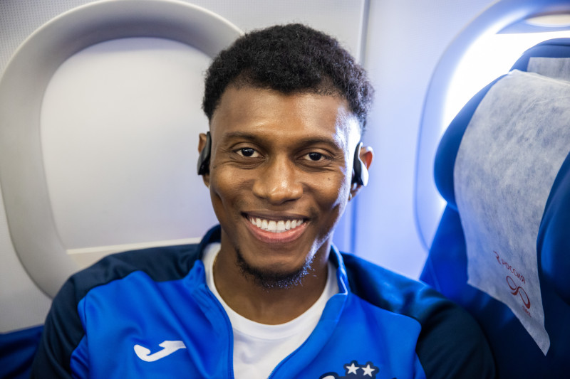 Команда «Зенит» перед вылетом на матч с «Динамо»