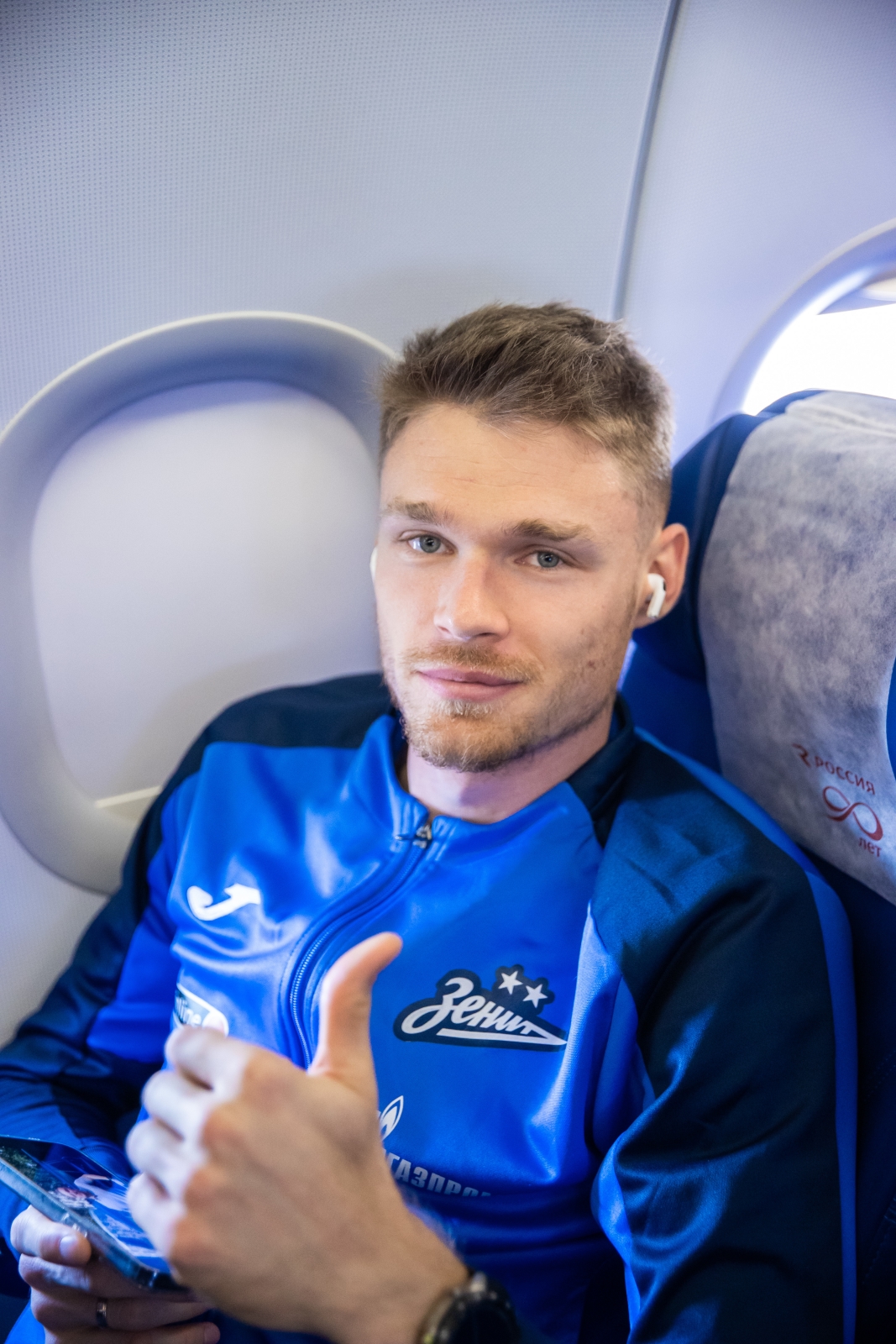 Команда «Зенит» перед вылетом на матч с «Динамо»