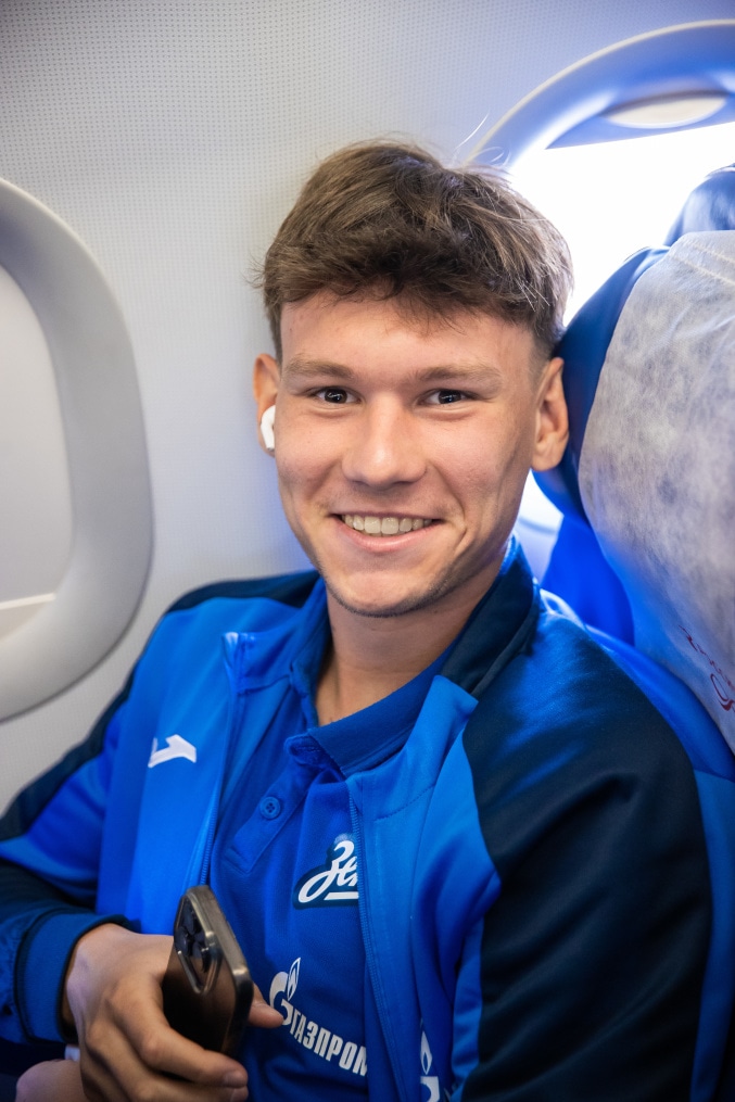 Команда «Зенит» перед вылетом на матч с «Динамо»