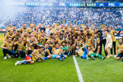 Церемония награждения после матча «Зенит» — «Ростов»