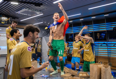 «Зенит» празднует Чемпионство в раздевалке после матча с «Ростовом»