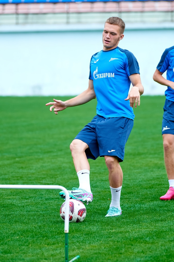 Летние учебно-тренировочные сборы «Зенита»-2 в Железноводске: 20 июля, утренняя тренировка