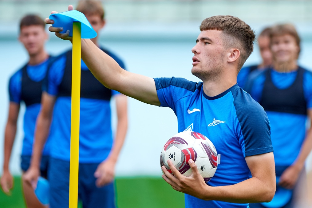 Летние учебно-тренировочные сборы «Зенита»-2 в Железноводске: 20 июля, утренняя тренировка