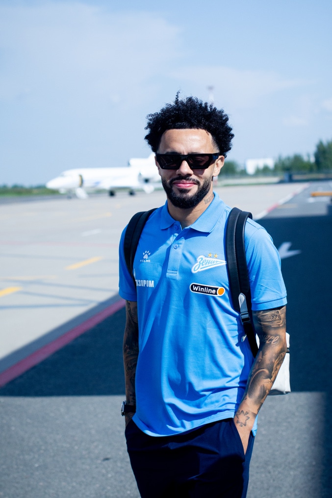 Вылет команды на матч с «Рубином» в Казань