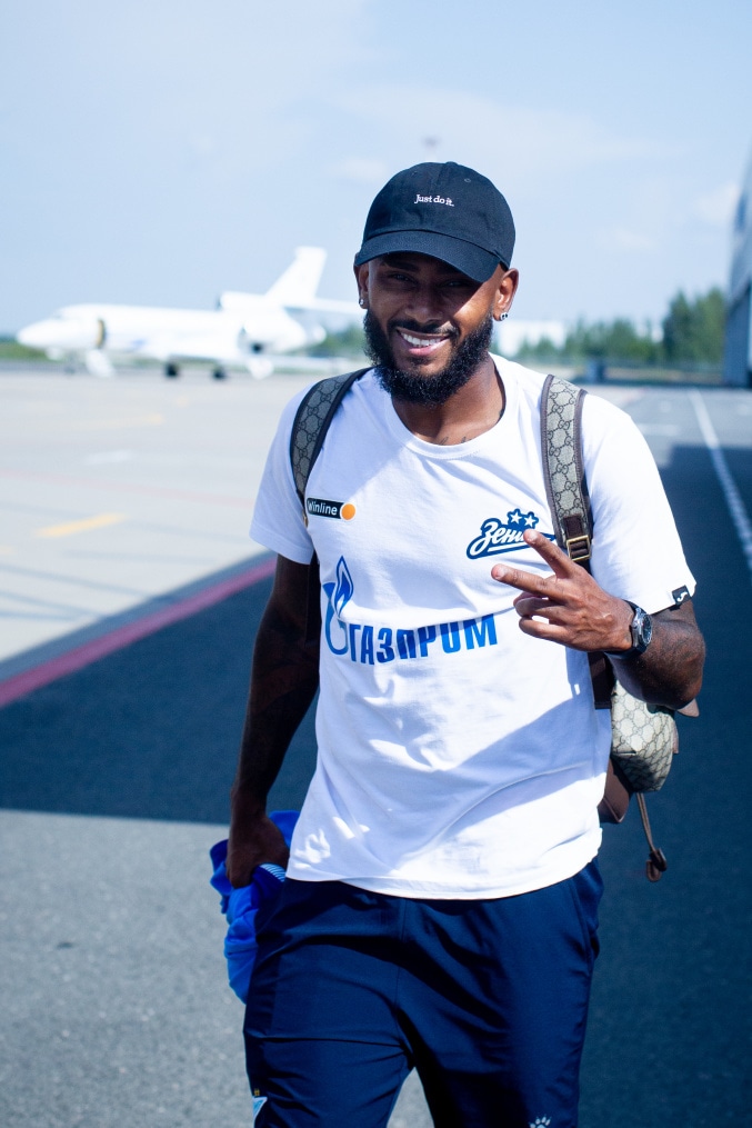 Вылет команды на матч с «Рубином» в Казань