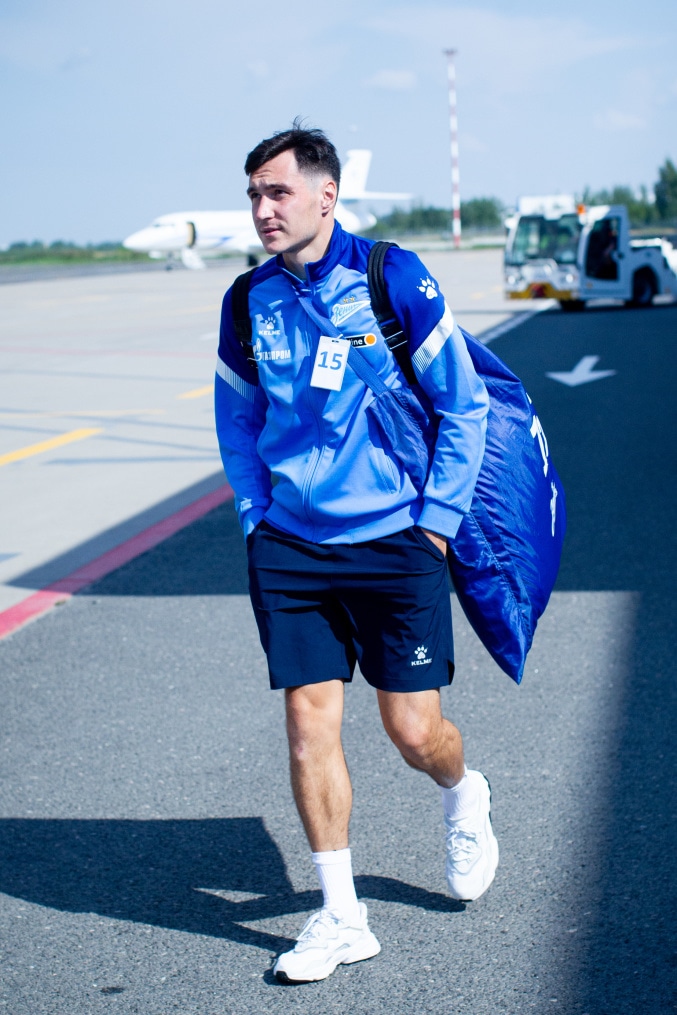 Вылет команды на матч с «Рубином» в Казань