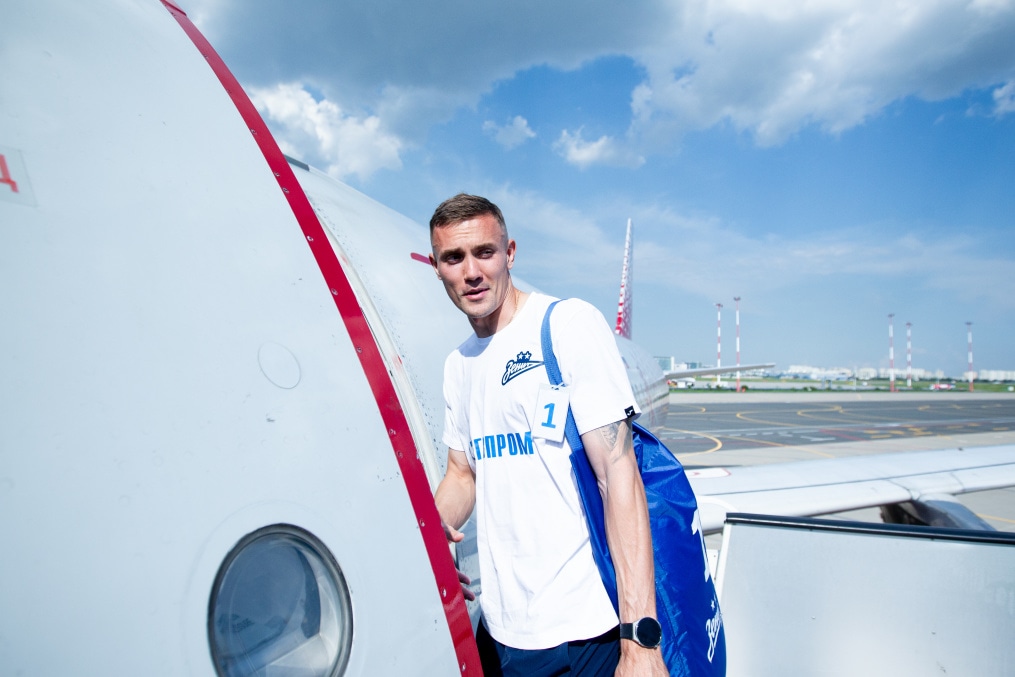 Вылет команды на матч с «Рубином» в Казань