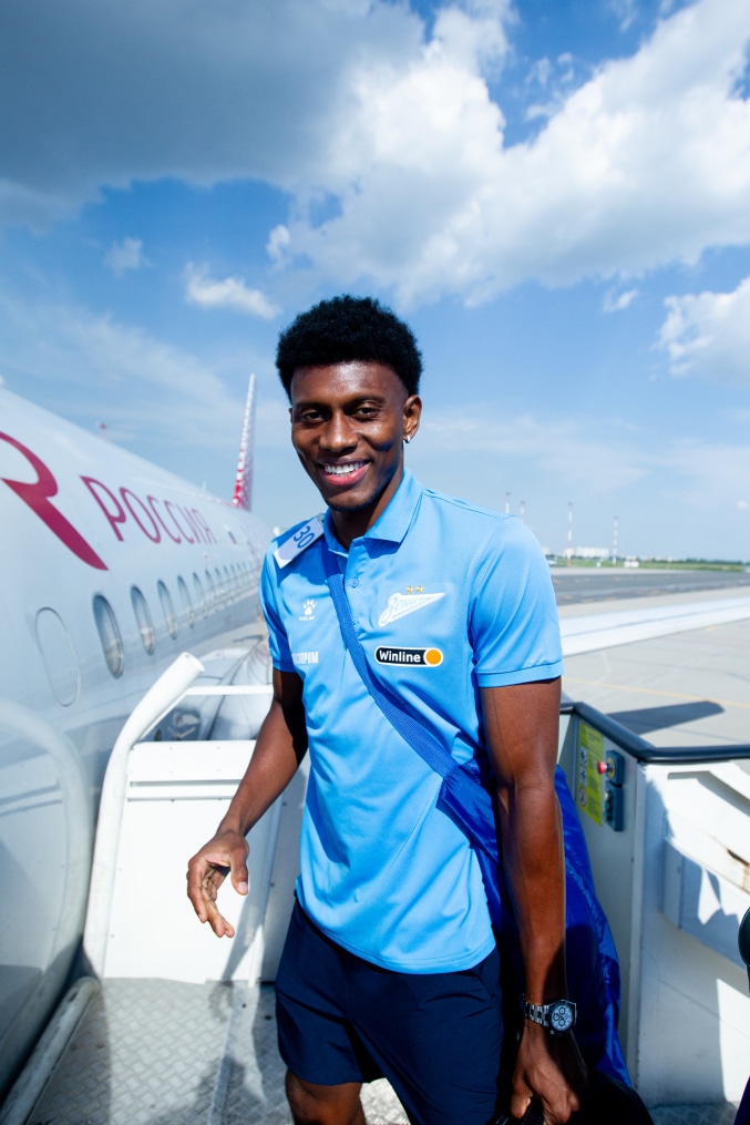 Вылет команды на матч с «Рубином» в Казань