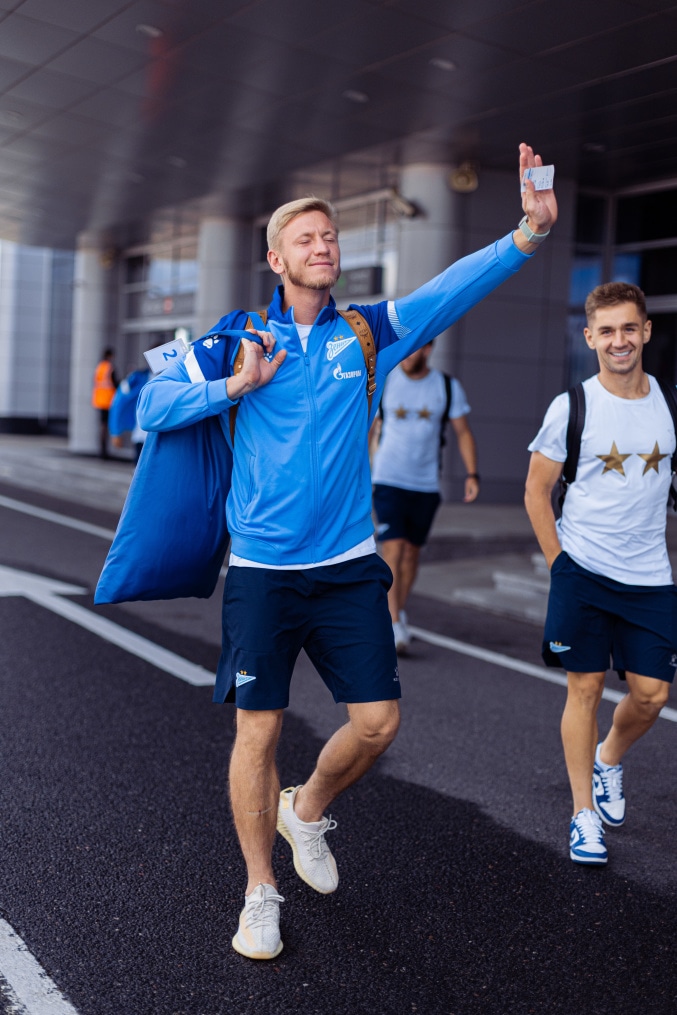 Вылет команды на матч с «Рубином» в Казань