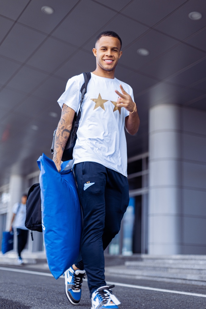 Вылет команды на матч с «Рубином» в Казань