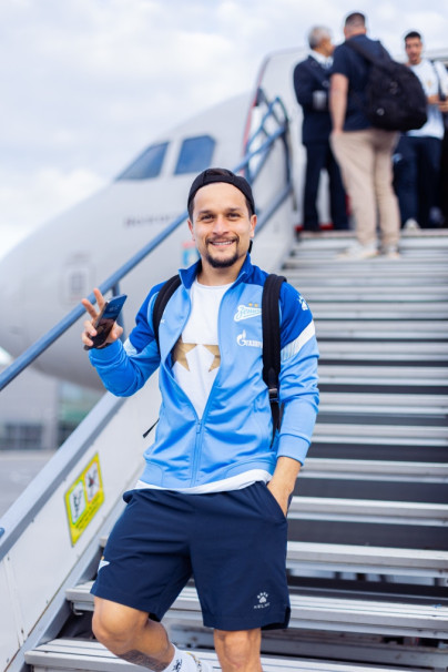 Вылет команды на матч с «Рубином» в Казань