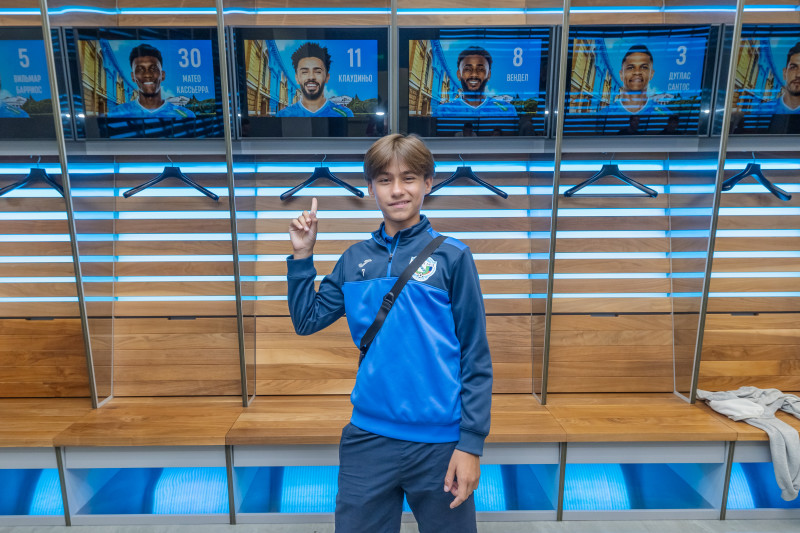 Экскурсия команды «Авангард»-2011 (Курск) на «Газпром Арену»