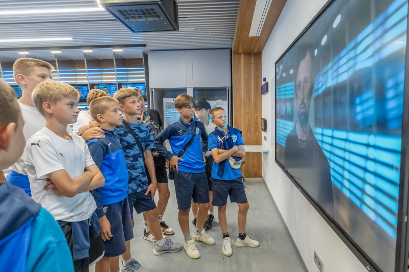 Экскурсия команды «Авангард»-2011 (Курск) на «Газпром Арену»