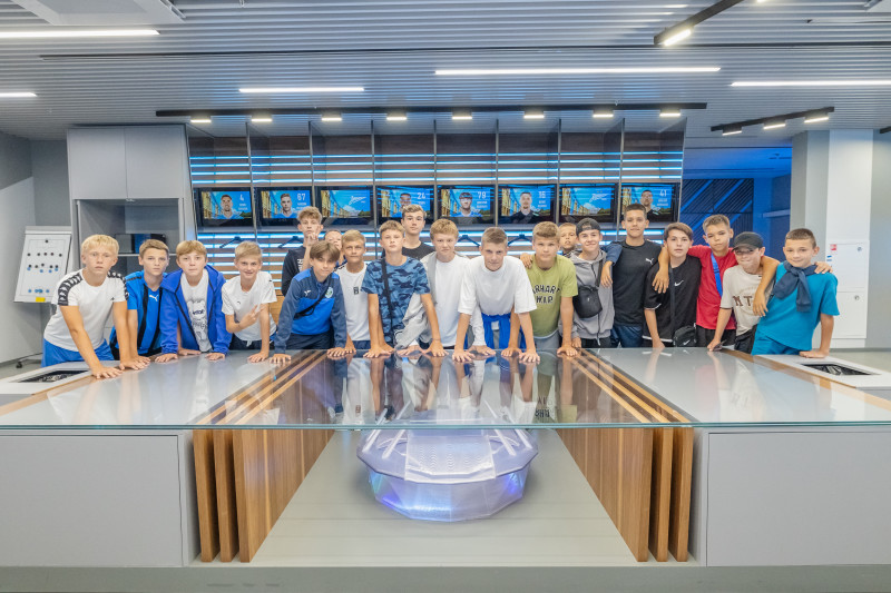 Экскурсия команды «Авангард»-2011 (Курск) на «Газпром Арену»