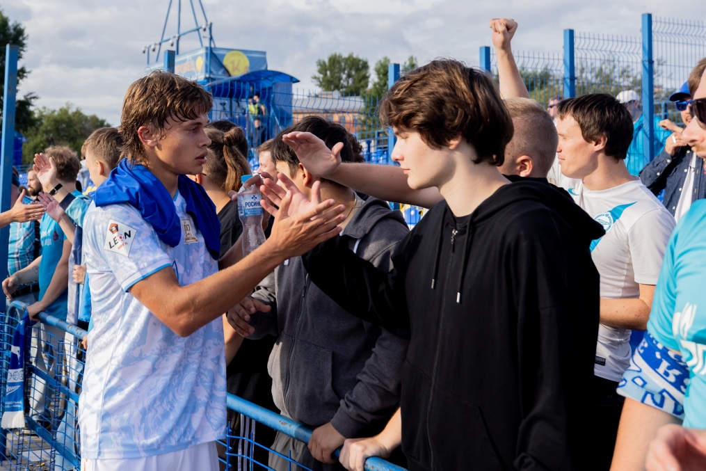 Болельщики на матче «Динамо» (СПб) — «Зенит»-2
