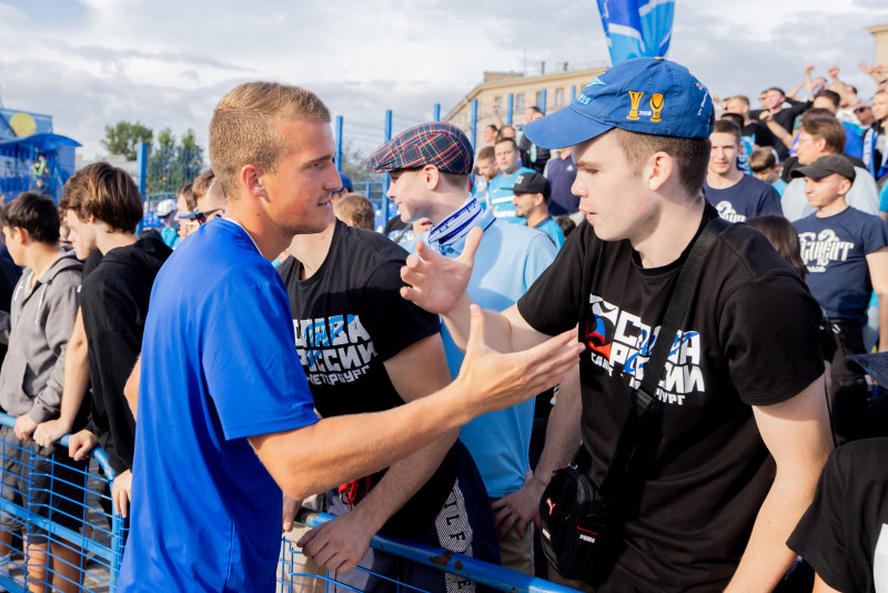Болельщики на матче «Динамо» (СПб) — «Зенит»-2