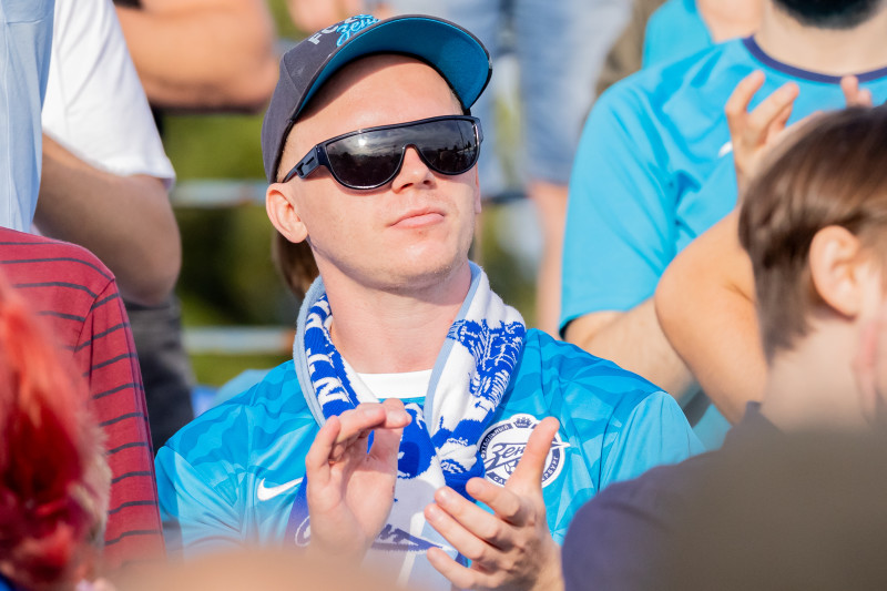 Болельщики на матче «Динамо» (СПб) — «Зенит»-2