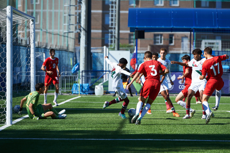 XVII международный юношеский турнир памяти Ю. А. Морозова. 5-й тур, Сборная России — «Флуминенсе»