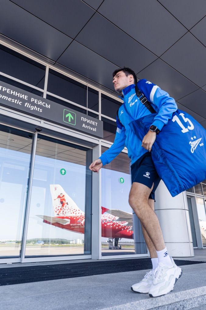 Вылет команды «Зенит» на матч с «Акроном» в Самару