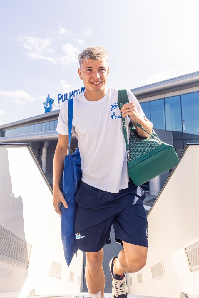 Вылет команды «Зенит» на матч с «Акроном» в Самару