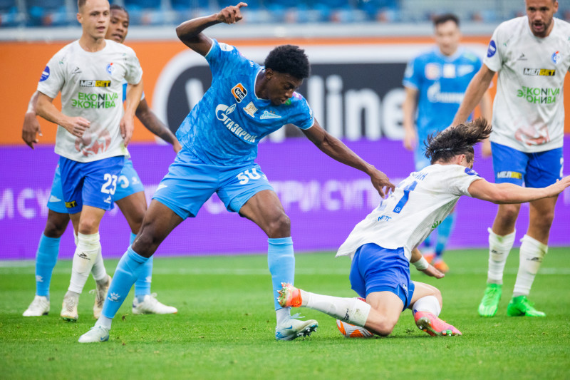 Мир Российская Премьер-Лига 2024/25, «Зенит» — «Факел»