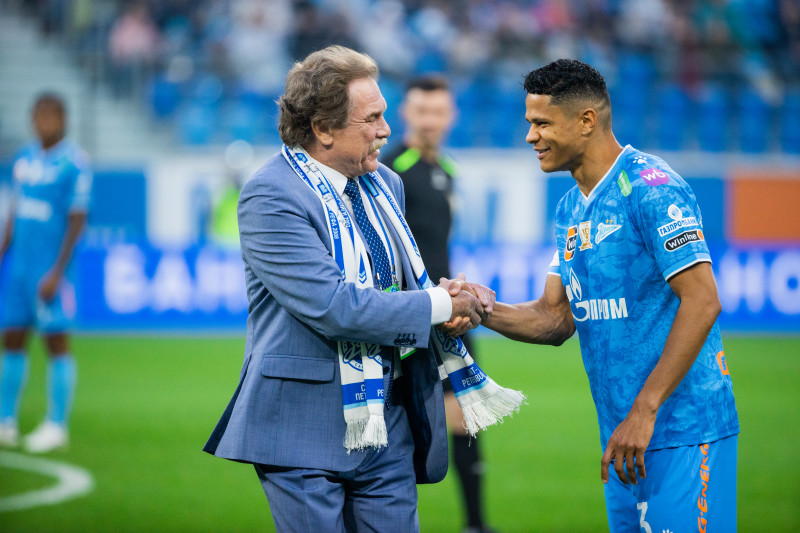 Активности «Пятерочки»  на матче Мир Российская Премьер-Лига 2024/25, «Зенит» —  «Оренбург»