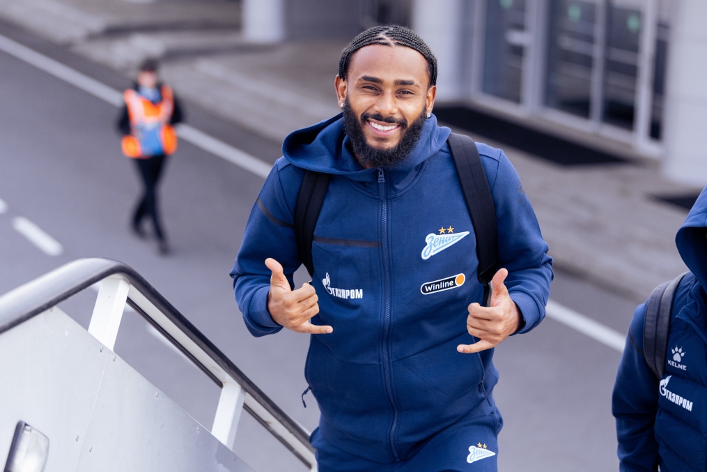 Вылет команды в Самару на матч «Акрон» — «Зенит»