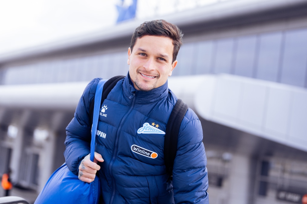 Вылет команды в Самару на матч «Акрон» — «Зенит»