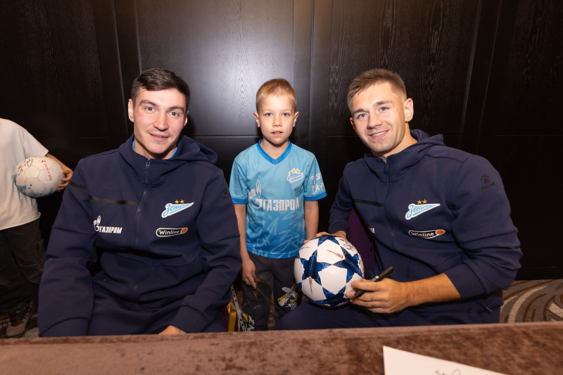 Автограф-сессия для воспитанников школы «Зенит-Чемпионика» в Самаре