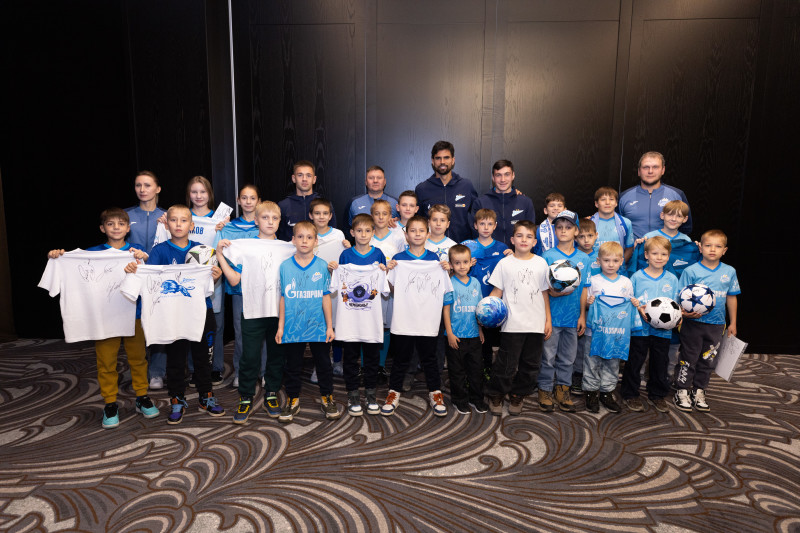 Автограф-сессия для воспитанников школы «Зенит-Чемпионика» в Самаре