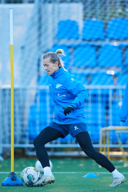 Тренировка женской команды перед матчем с «Рязанью-ВДВ»