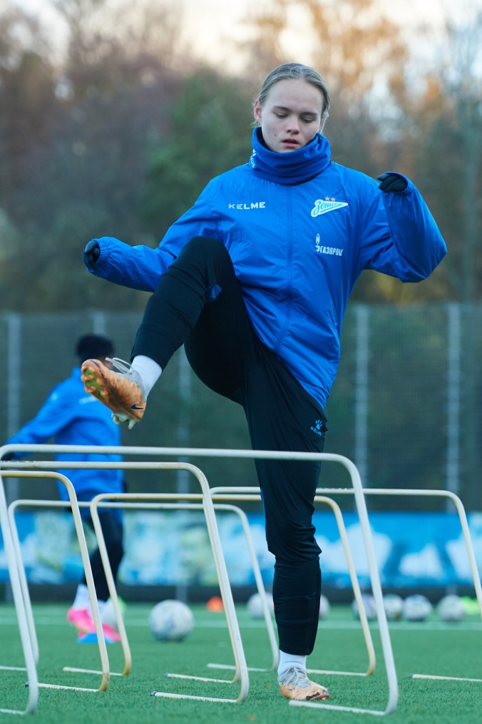 Тренировка женской команды перед матчем с «Рязанью-ВДВ»