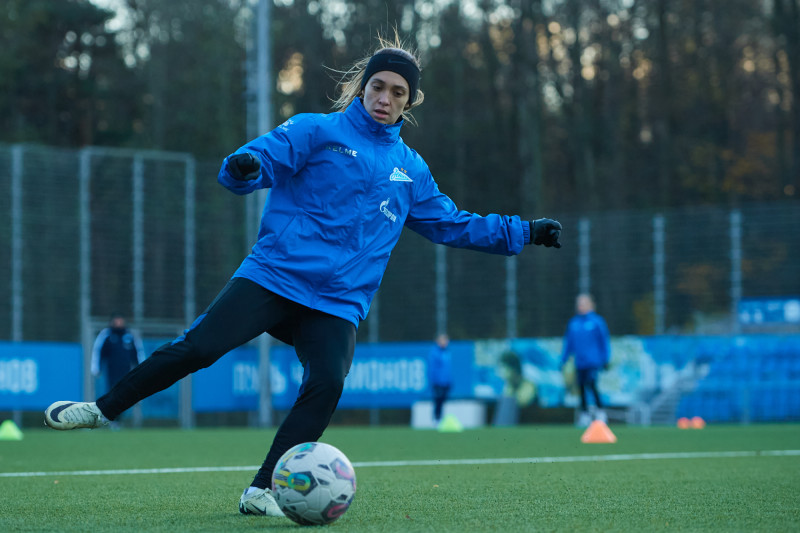 Тренировка женской команды перед матчем с «Рязанью-ВДВ»