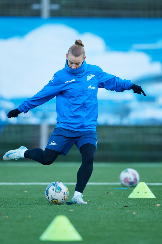 Тренировка женской команды перед матчем с «Рязанью-ВДВ»