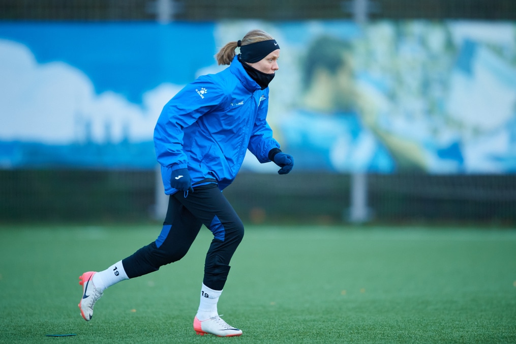 Тренировка женской команды перед матчем с «Рязанью-ВДВ»