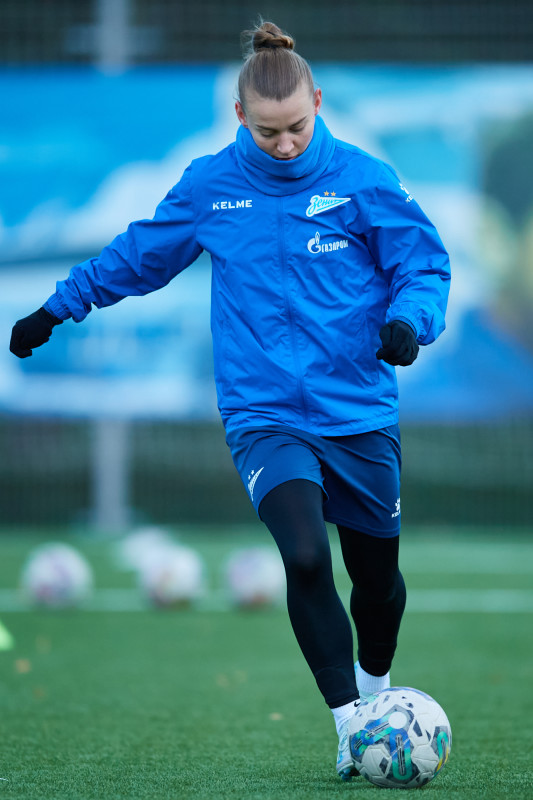 Тренировка женской команды перед матчем с «Рязанью-ВДВ»