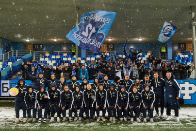 Чествование женской молодежной команды в перерыве матча «Зенит» — «Рязань-ВДВ»