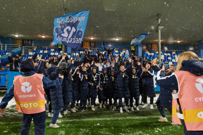 Чествование женской молодежной команды в перерыве матча «Зенит» — «Рязань-ВДВ»